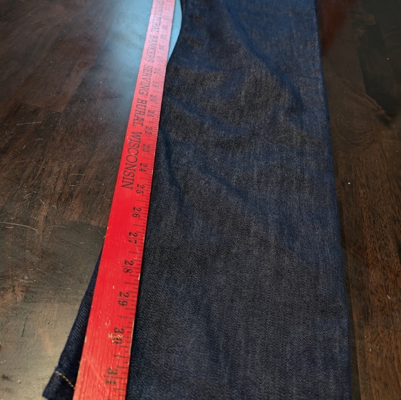 Patagonia Women's Straight Leg Jeans, 29" x 32", Dark Wash, Medium Rise - Picture 5 of 6